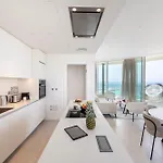 Marina East Tower 아파트 아이아 나파